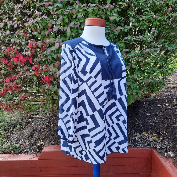 Chico's Travelers Sheer Geo Print Tassel Cutout Silky Coverup Top Navy Medium - Picture 5 of 13